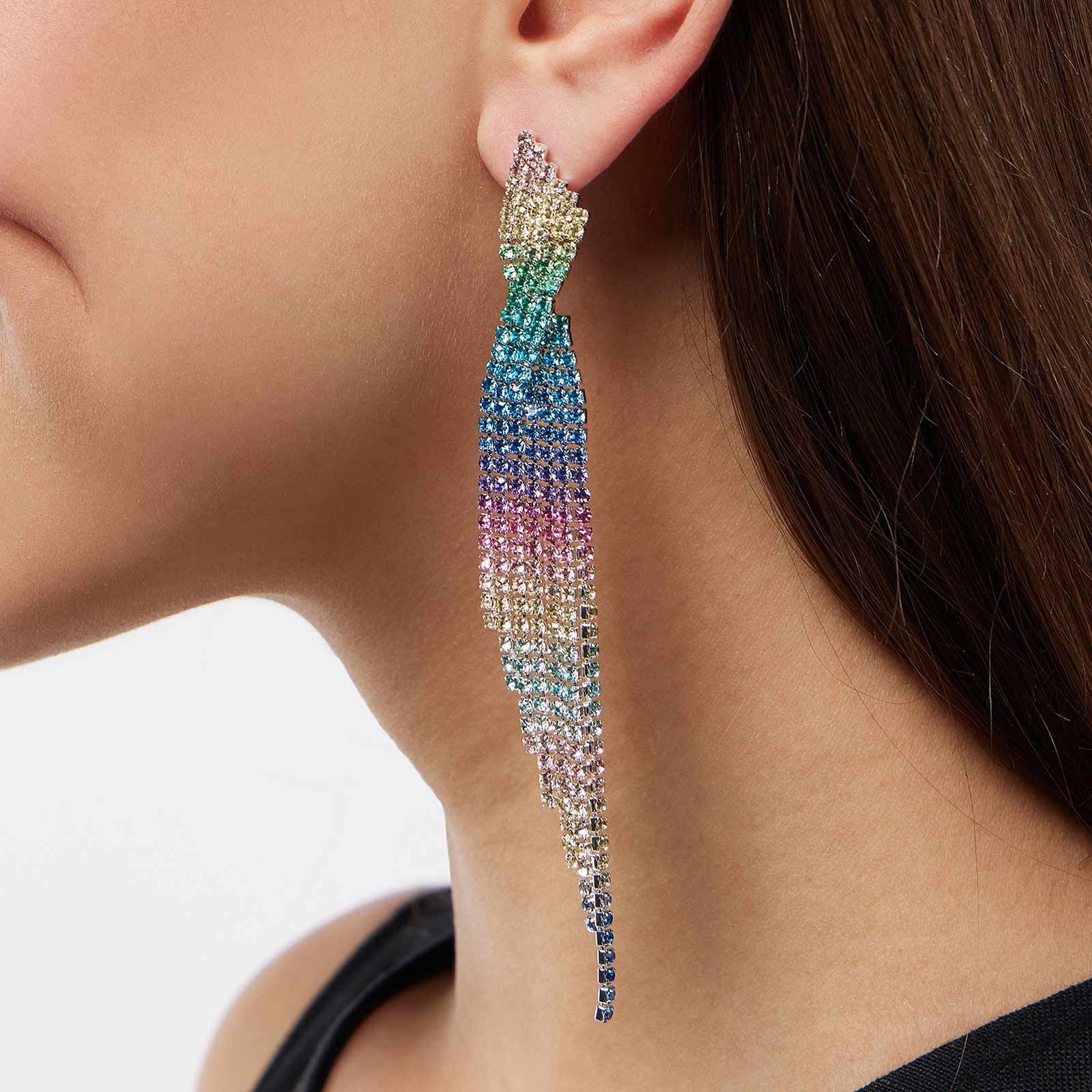 Red Carpet strassörhängen - regnbågsfärgade, 11 cm