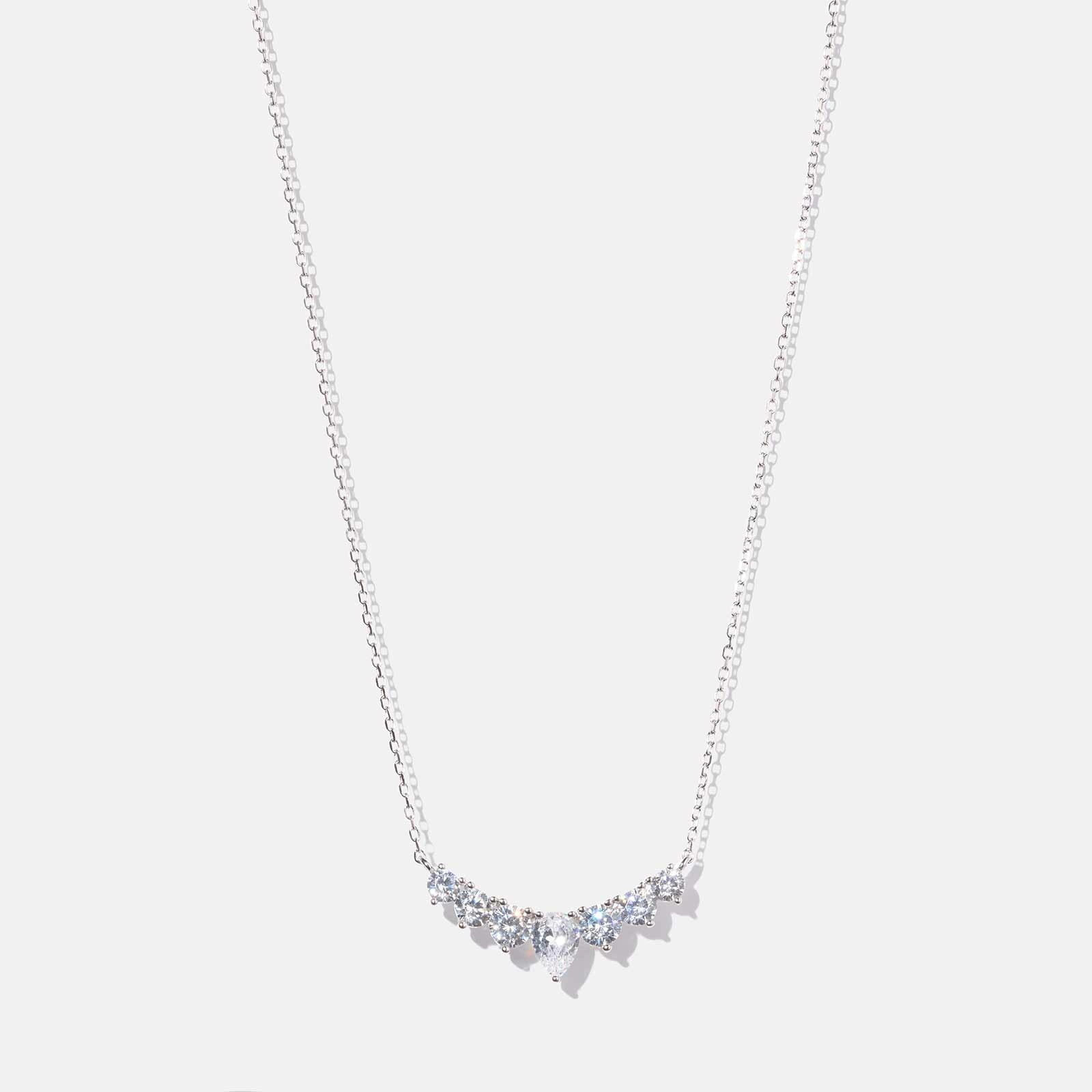 Halsband i äkta silver - bågformat hänge vita stenar, 40+5cm