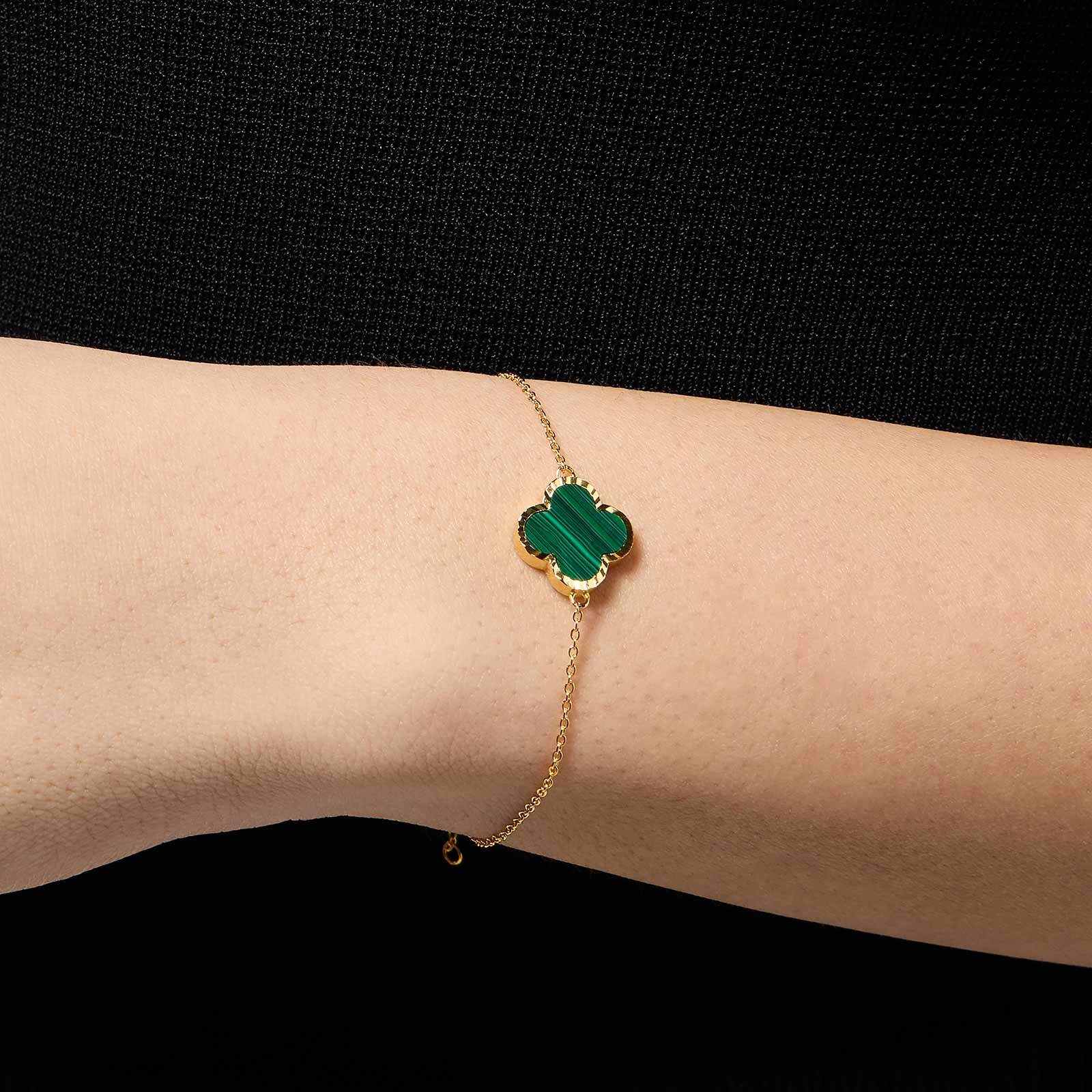 Armband i guldpläterat silver - fyrklöver, grön malakit