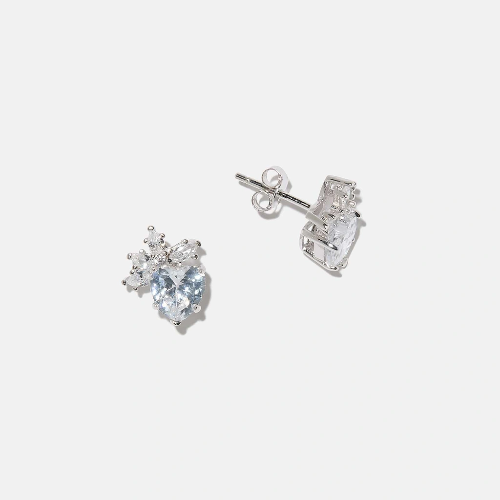 Örhängen i äkta silver - studs, vita hjärtan, 12mm