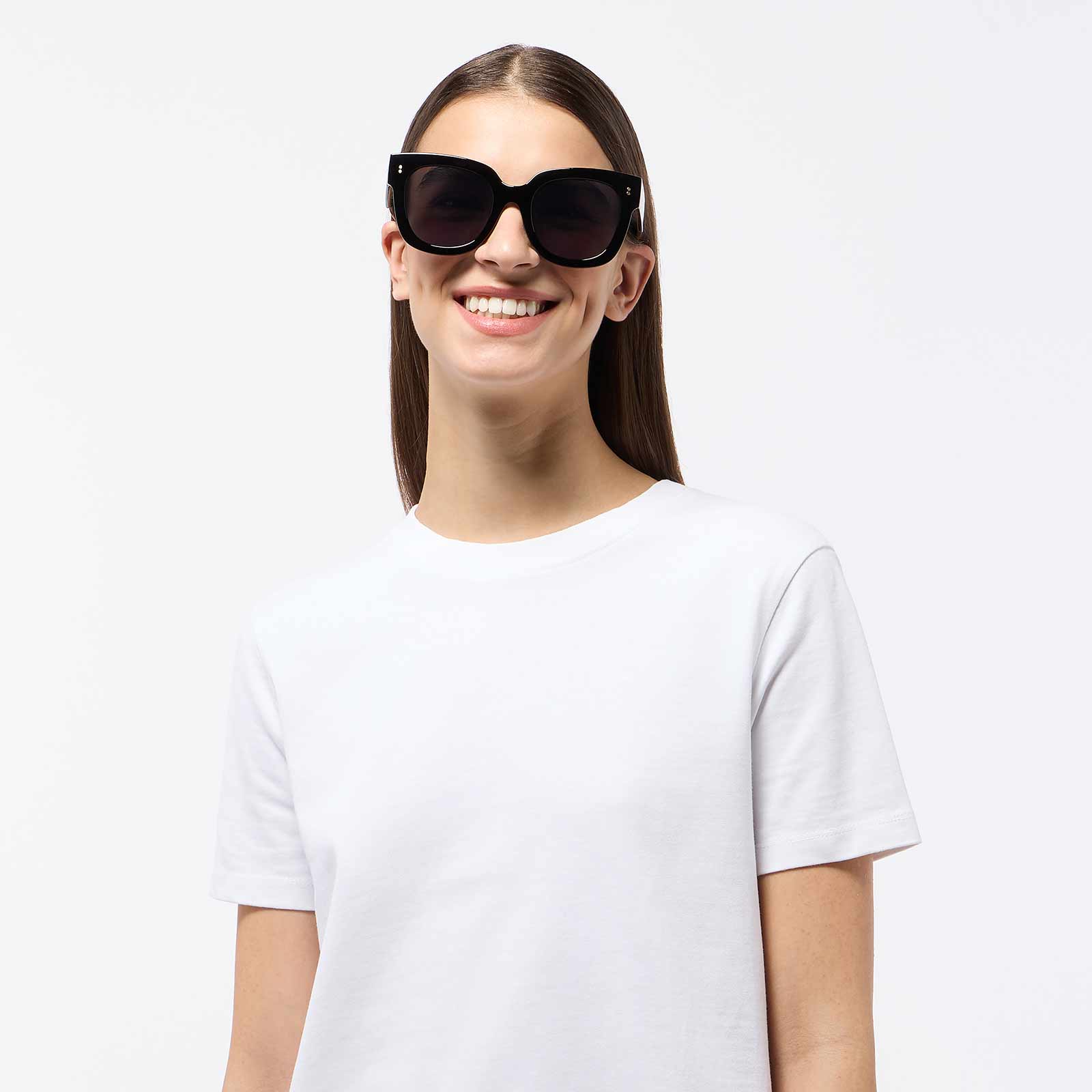 Solglasögon - svarta breda, retro