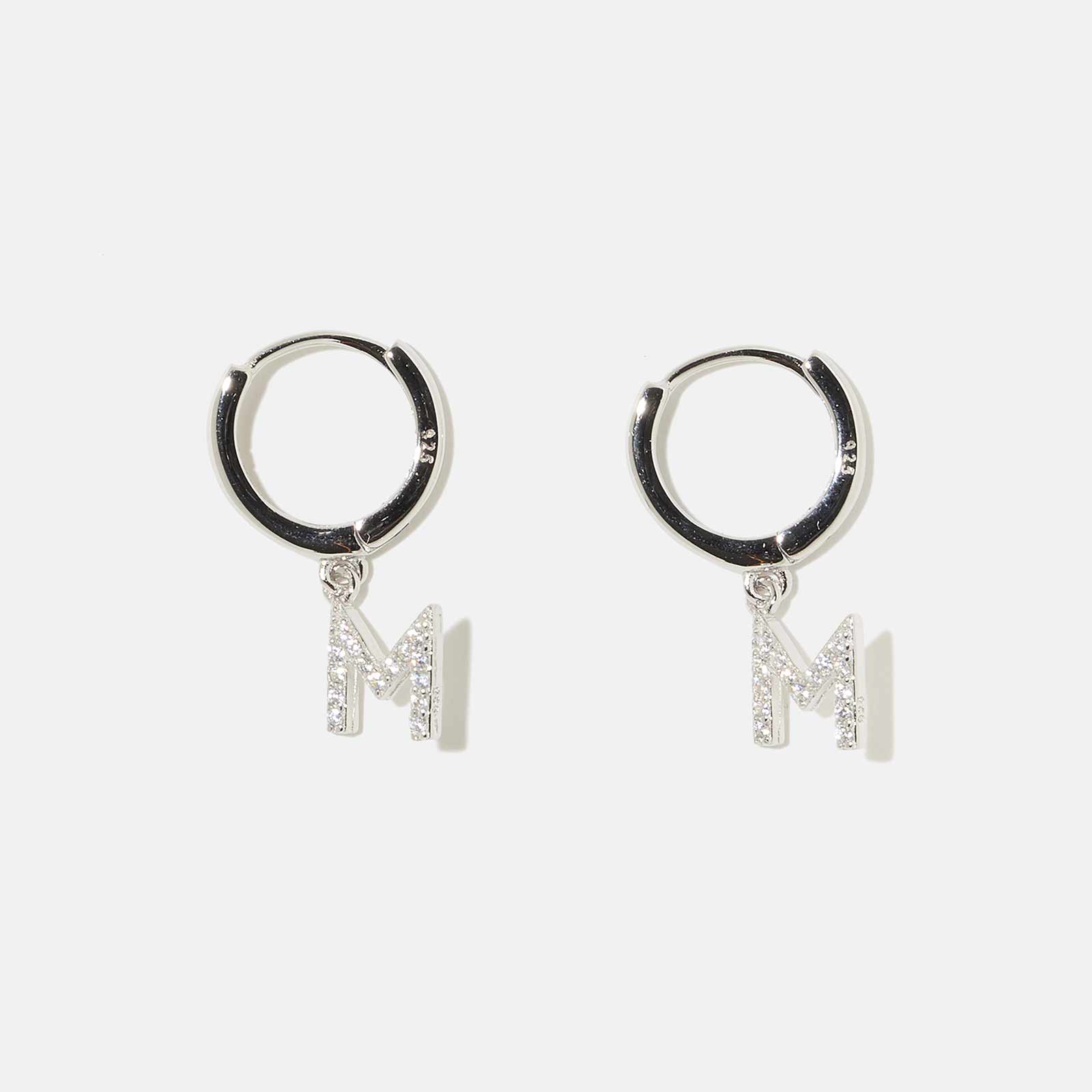 Örhängen äkta silver - hoops, bokstav M