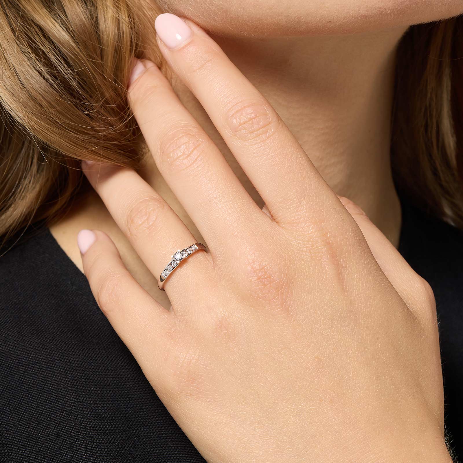 18k guldring, diamanter - vitguld, sidostensring, 16,5