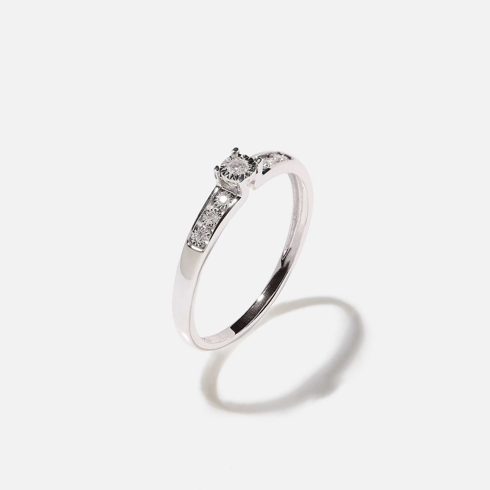 18k guldring, diamanter - vitguld, sidostensring, 16,5