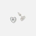 Silverfärgade studs med vita hjärtan - 10mm
