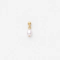 Guldpläterat hängsmycke i silver - vit pärla