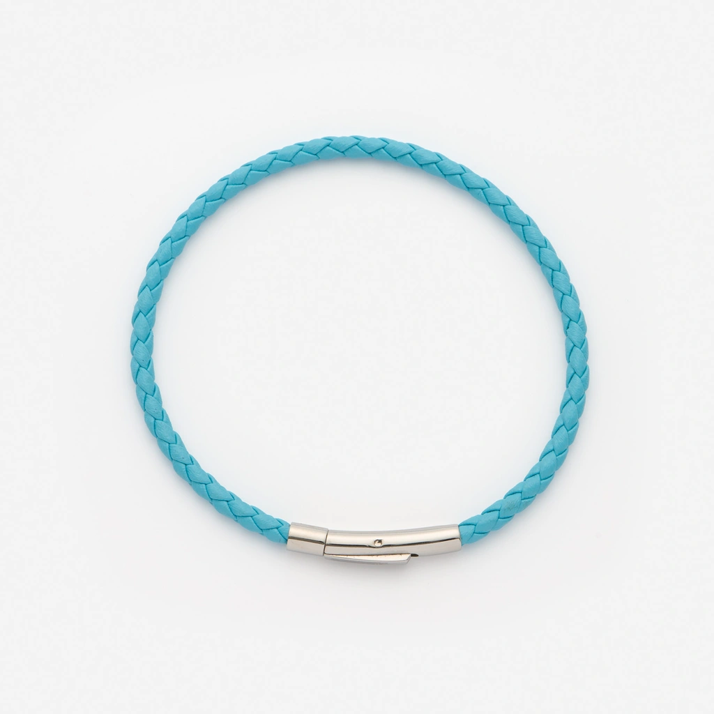 Ljusblått läderarmband med stålspänne, 21cm