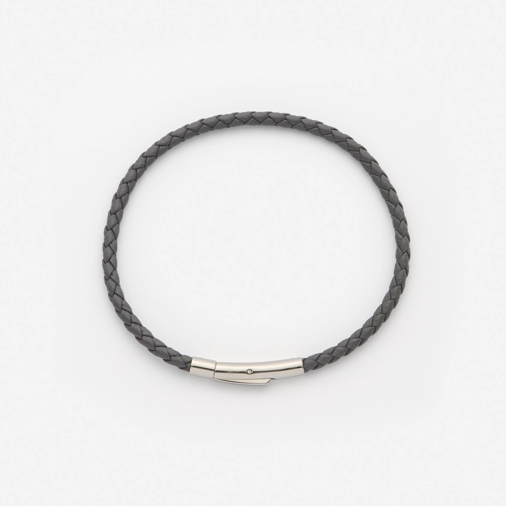 Grått läderarmband med stålspänne, 18cm