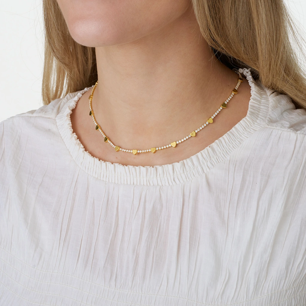 18k guldpläterat tennishalsband med hjärtan