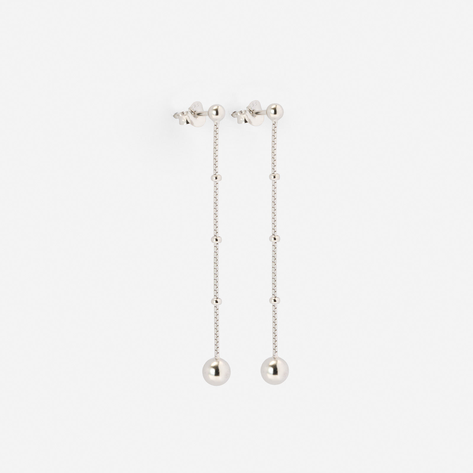 Örhängen i äkta silver - kedja med små och stora kulor