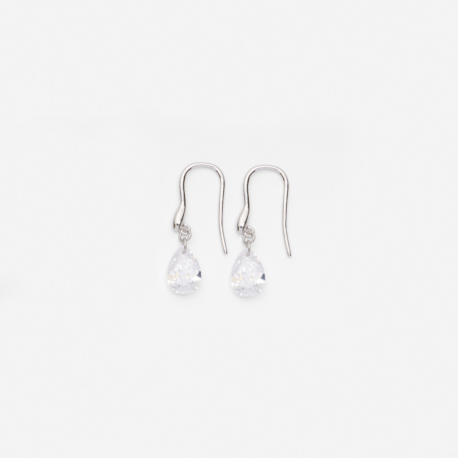 Örhängen i äkta silver - droppformad Kubisk Zirkonia