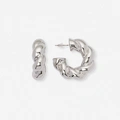 Silverfärgade örhängen - vridna hoops 33mm