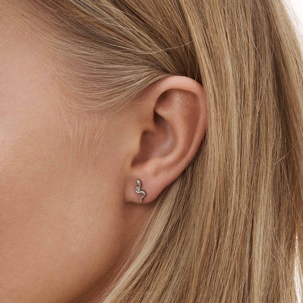 6 silverfärgade studs - olika motiv 5