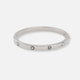 Silverfärgad bangle med vita stenar - 60mm
