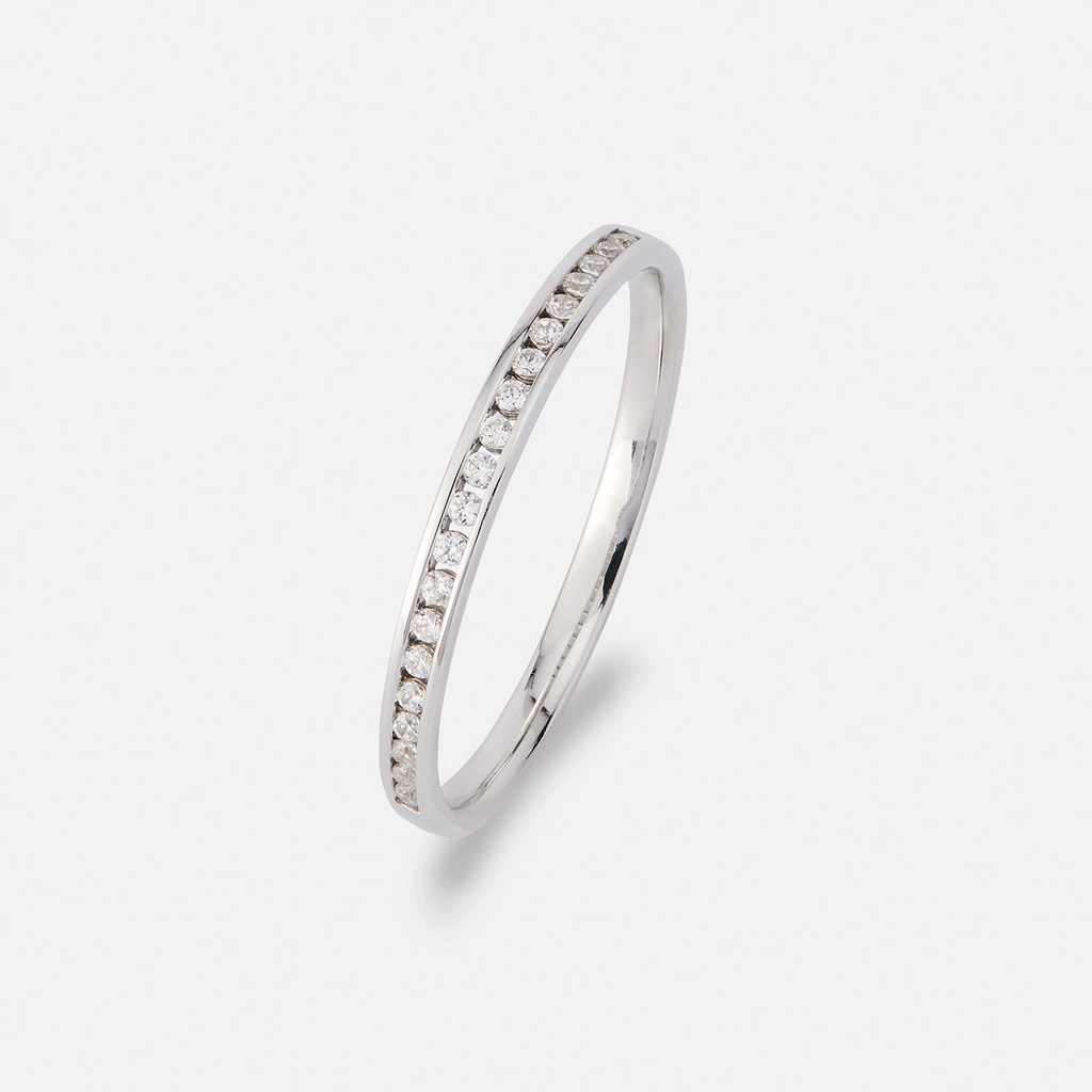 Alliansring 18k vitguld med 0,15 ct labbodlade diamanter - 18
