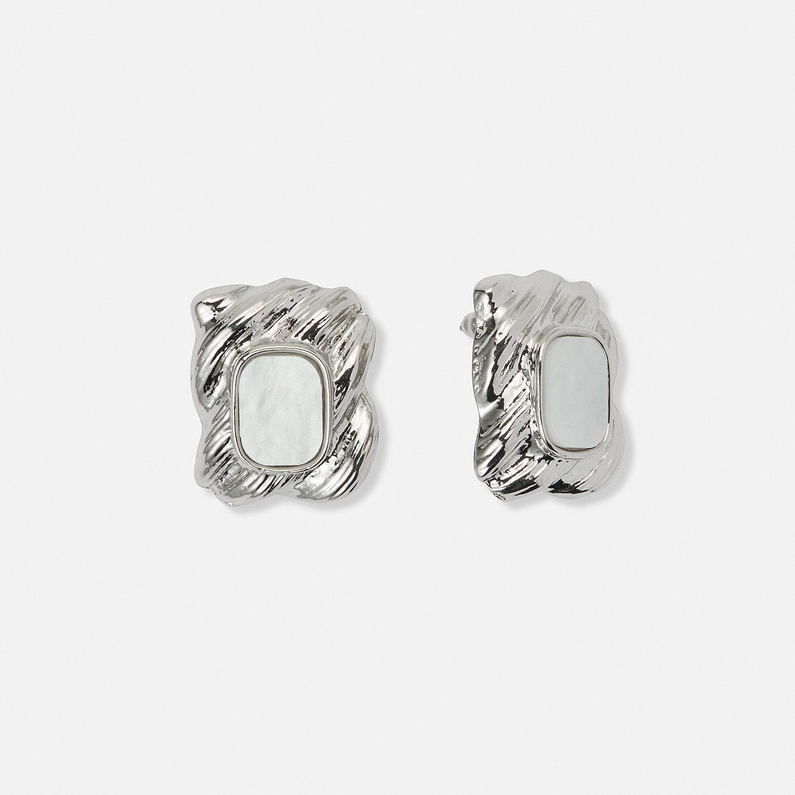Silverfärgade örhängen, rektangel med vit sten - 21 mm