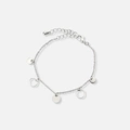 Silverfärgat armband, ringar och brickor - 17+5 cm
