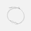 Silverfärgat armband, evighetssymbol - 17+5 cm