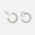 Silverfärgade örhängen, hoops med clips - 16 mm