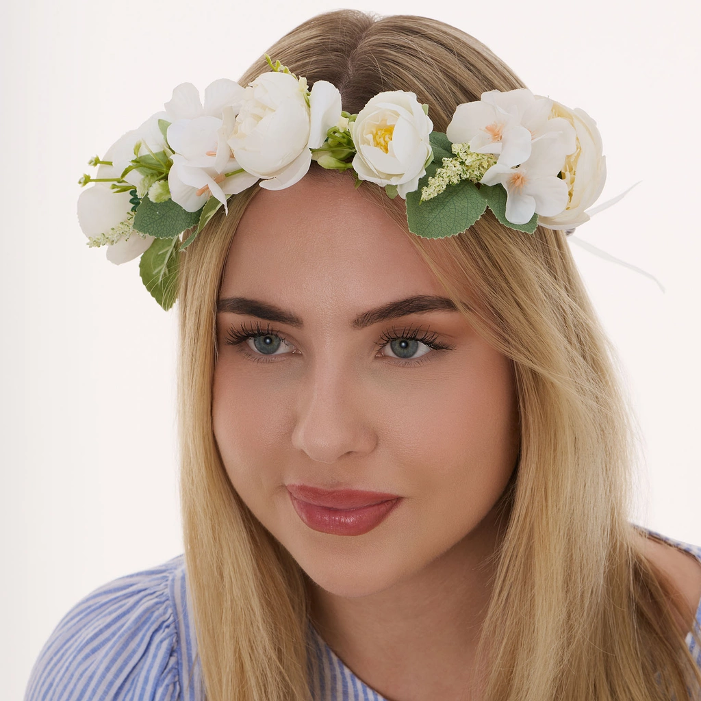 Blomkrans, blandade vita blommor