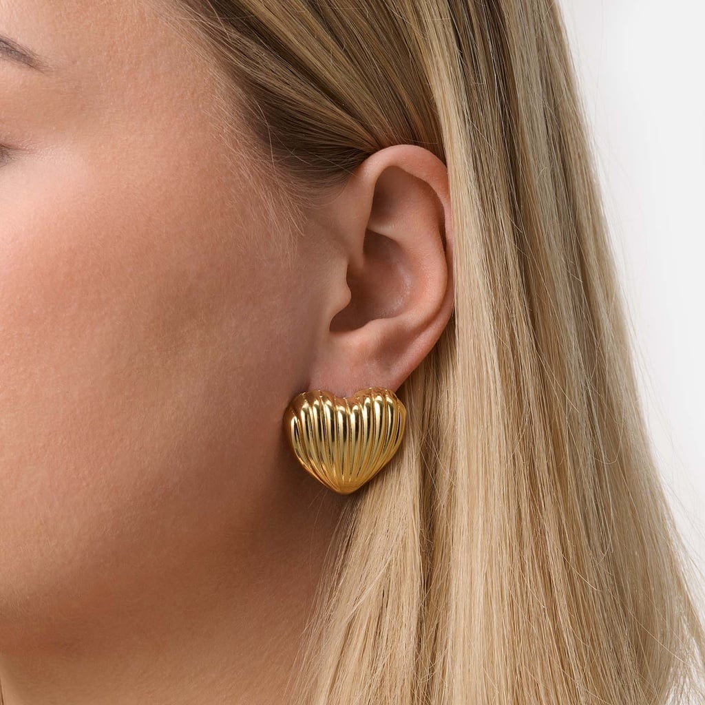 Guldfärgade örhängen, randiga hjärtan- 25 mm