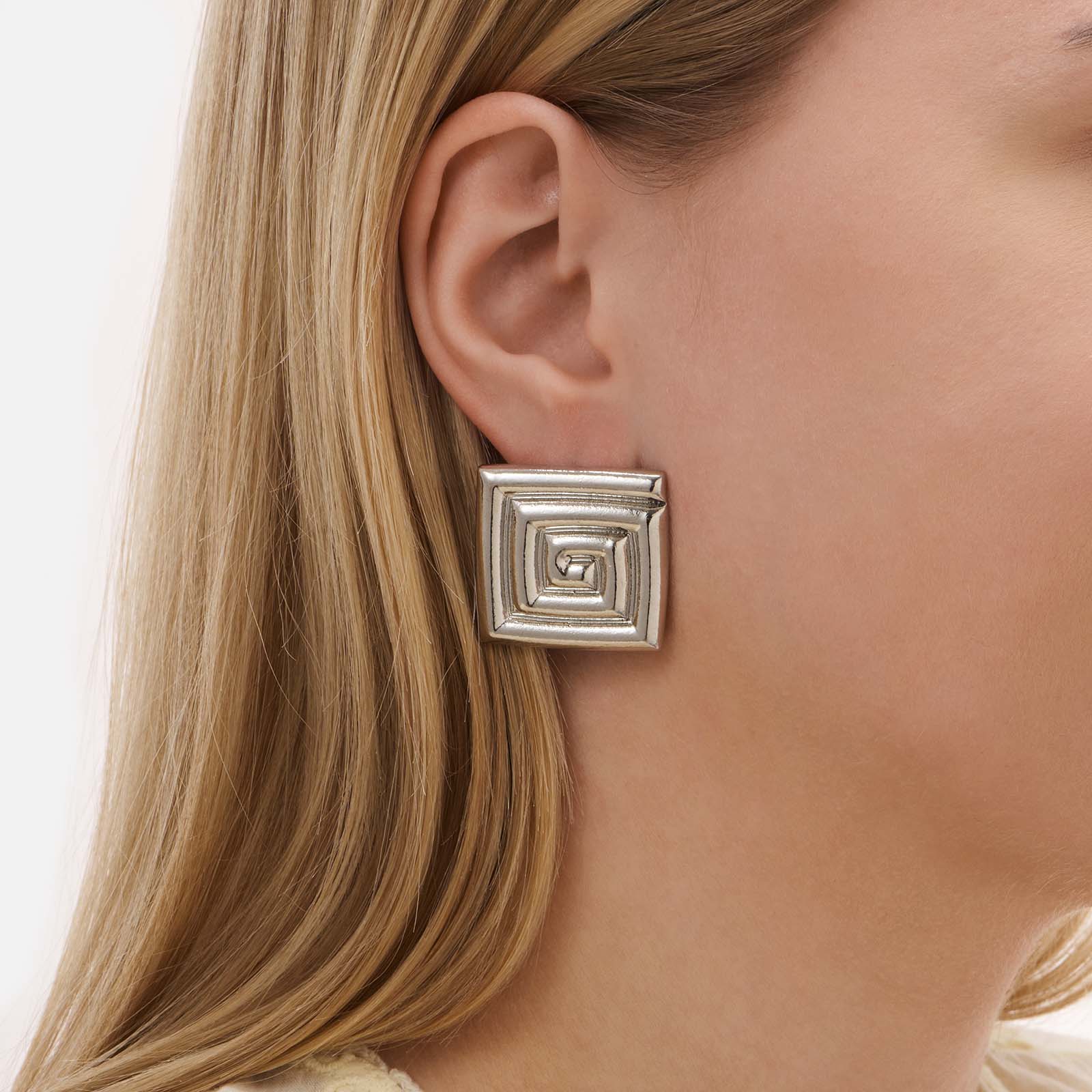 Silverfärgade örhängen, kvadratiska spiraler - 30 mm