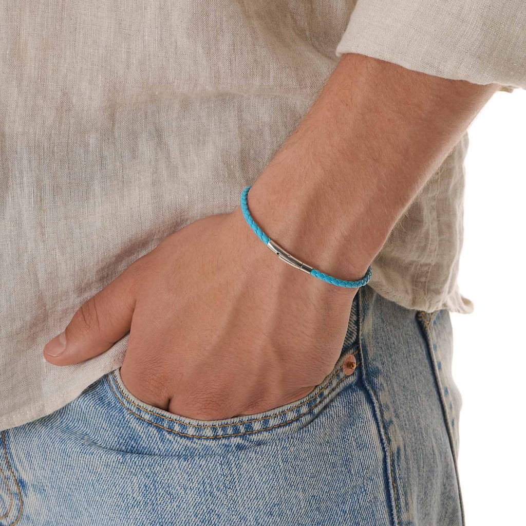 Ljusblått läderarmband med stålspänne, 20cm