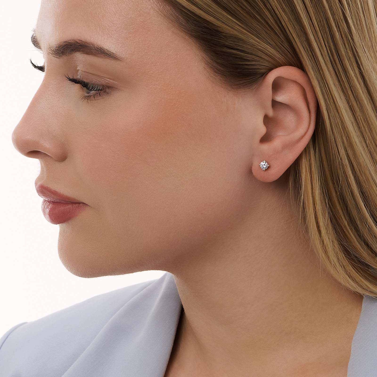 Örhängen studs 18k vitguld med 0,7 ct labbodlade diamanter