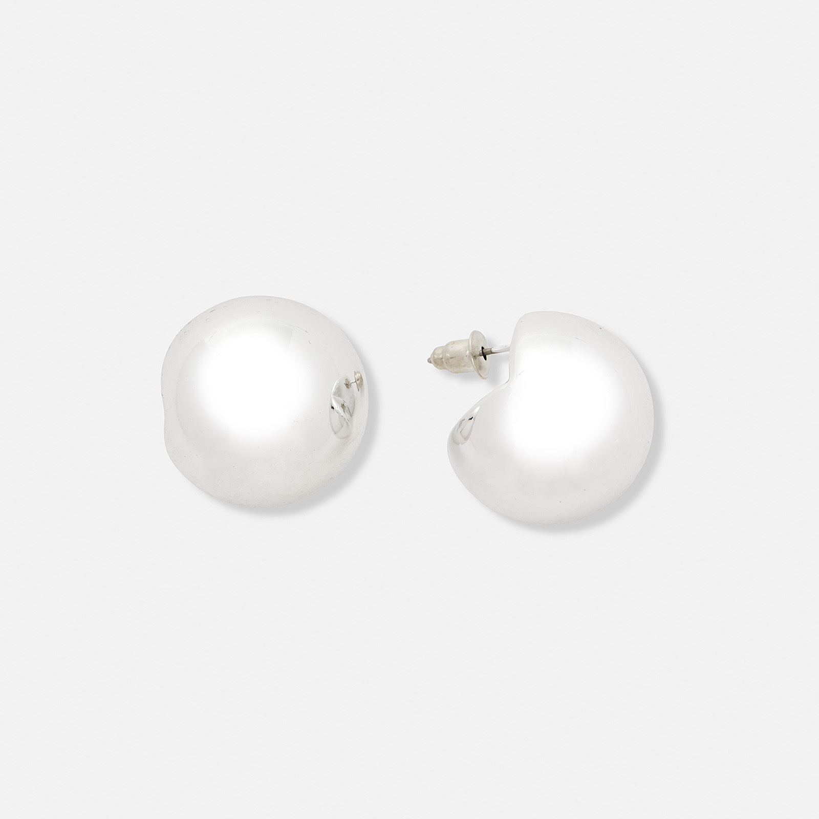 Silverfärgade örhängen, bollar - 20 mm