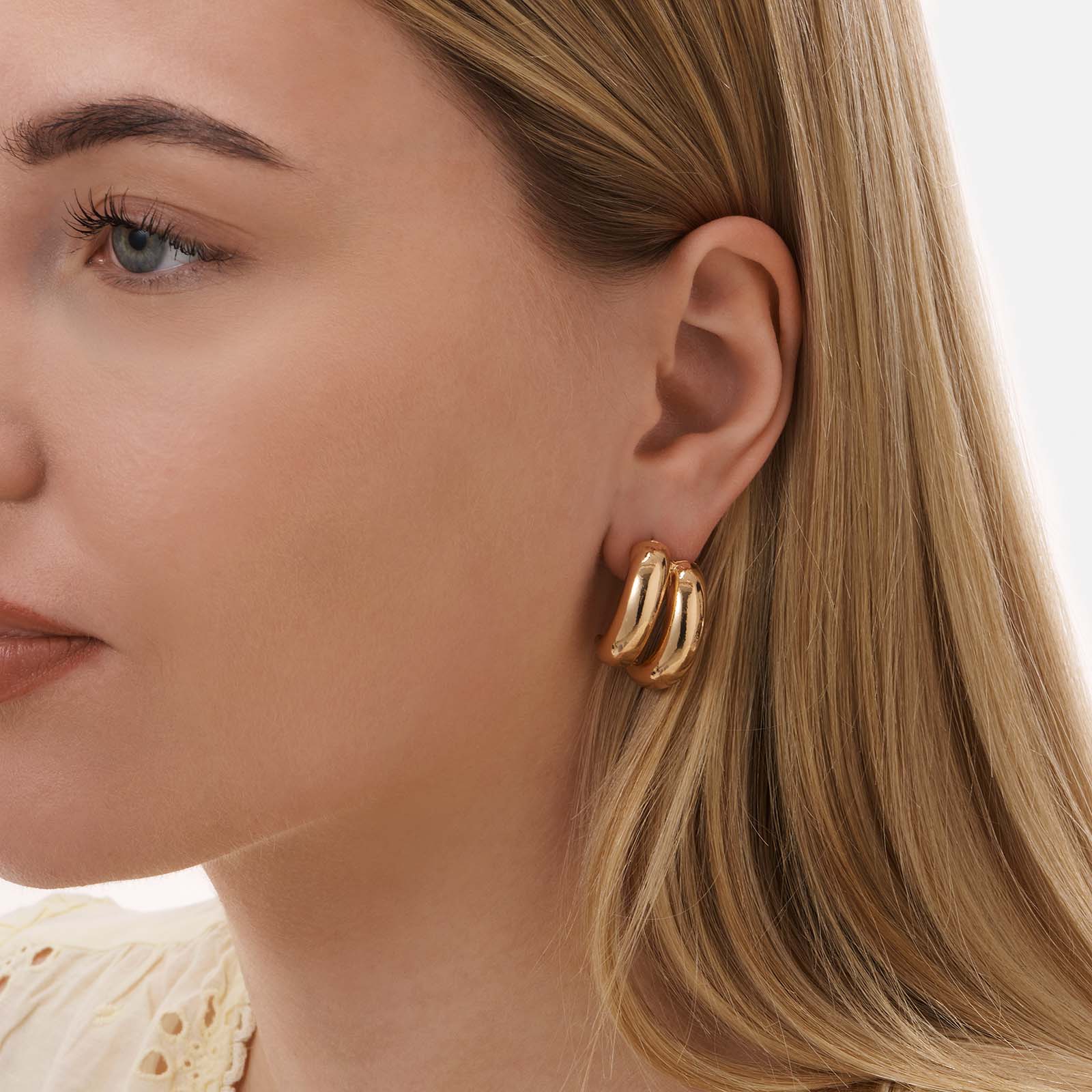 Guldfärgade örhängen, C-hoops två rader - 30 mm
