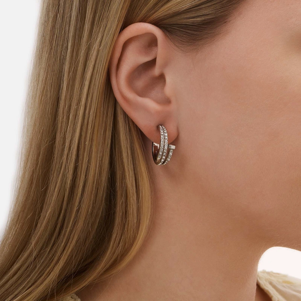 Silverfärgade örhängen, spik med stenar - 21 mm