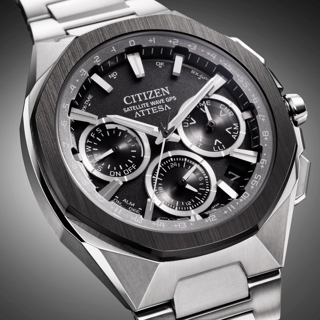Citizen Attesa Spaceship silver/svart - CC4104-53E