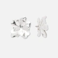 Silverpläterade örhängen, blommor 45x43 mm