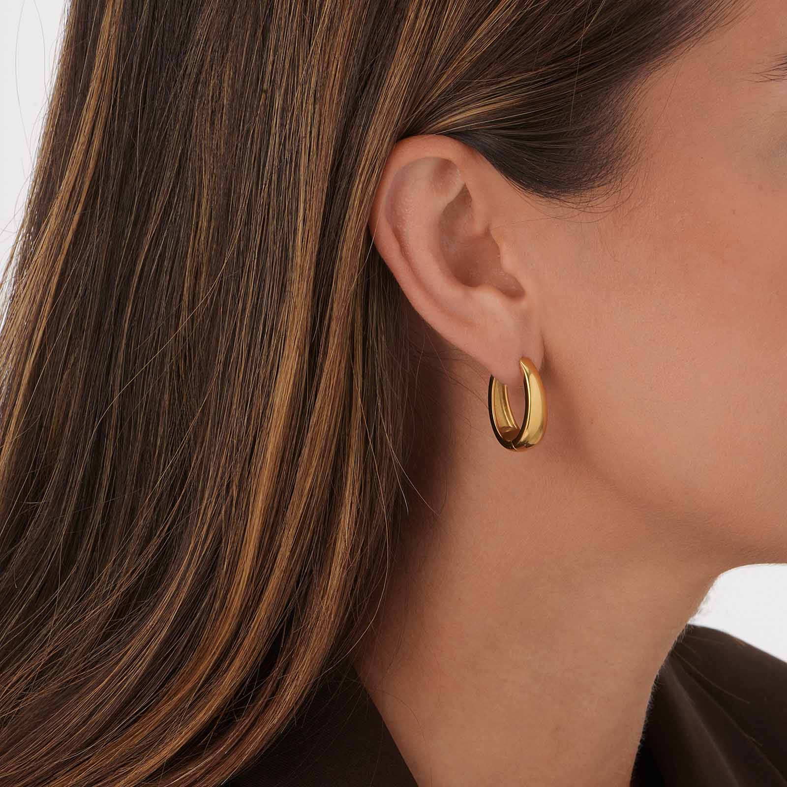 Guldpläterade stålörhängen, docerade hoops