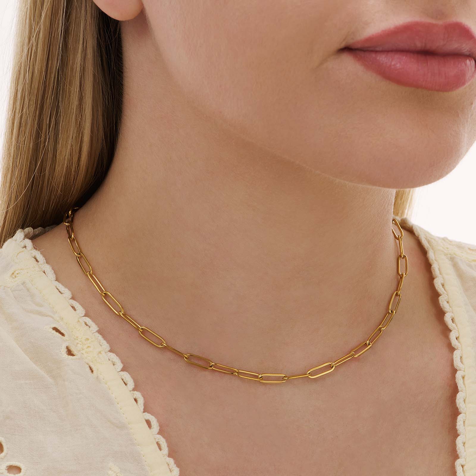 Guldfärgat stålhalsband Paperclip 4mm