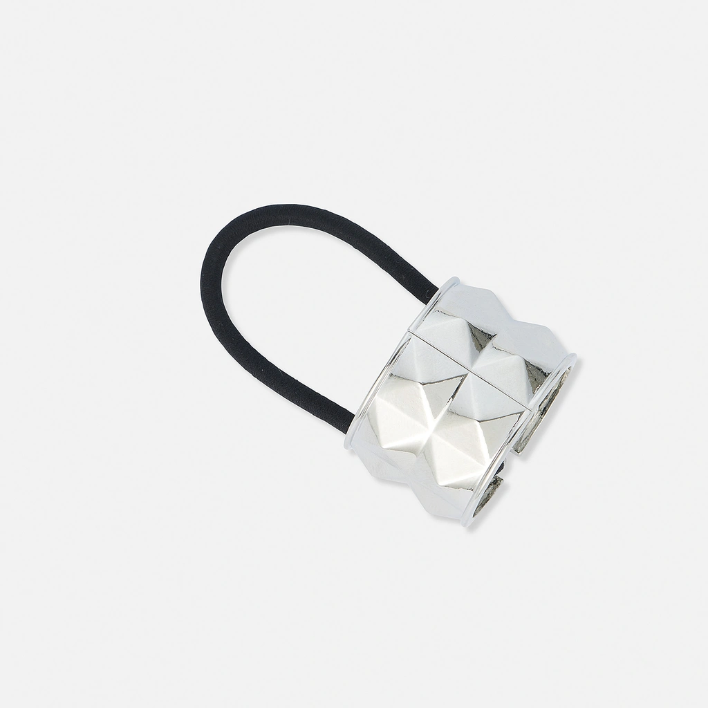 Hårsnodd - silverfärgad hair cuff med nitar