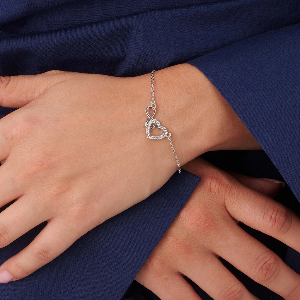 Silverfärgat armband dam - hjärta & infinity