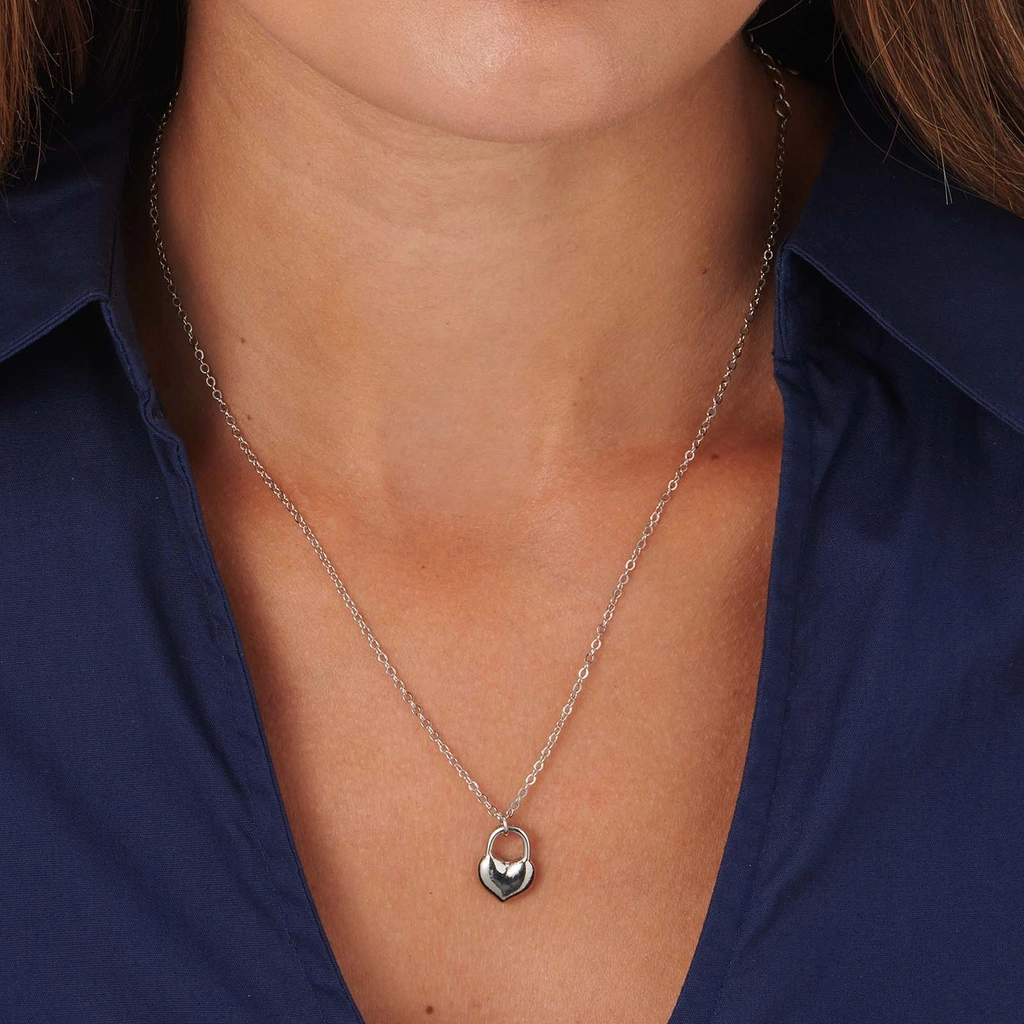 Silverfärgat halsband, hjärtformat lås - 41+5 cm