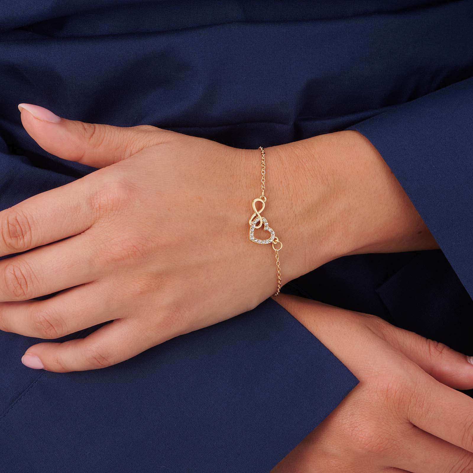 Guldfärgat armband dam - hjärta & infinity