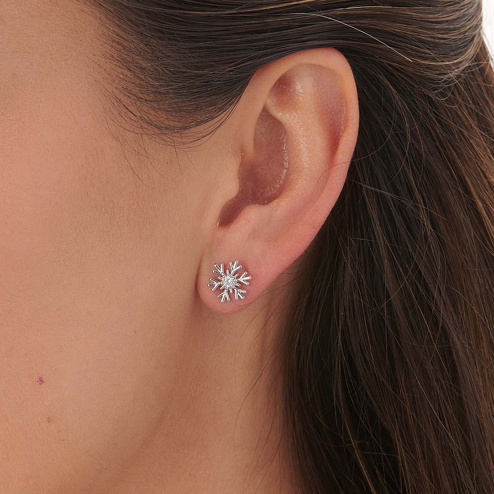 Silverfärgade julörhängen - snöflingor