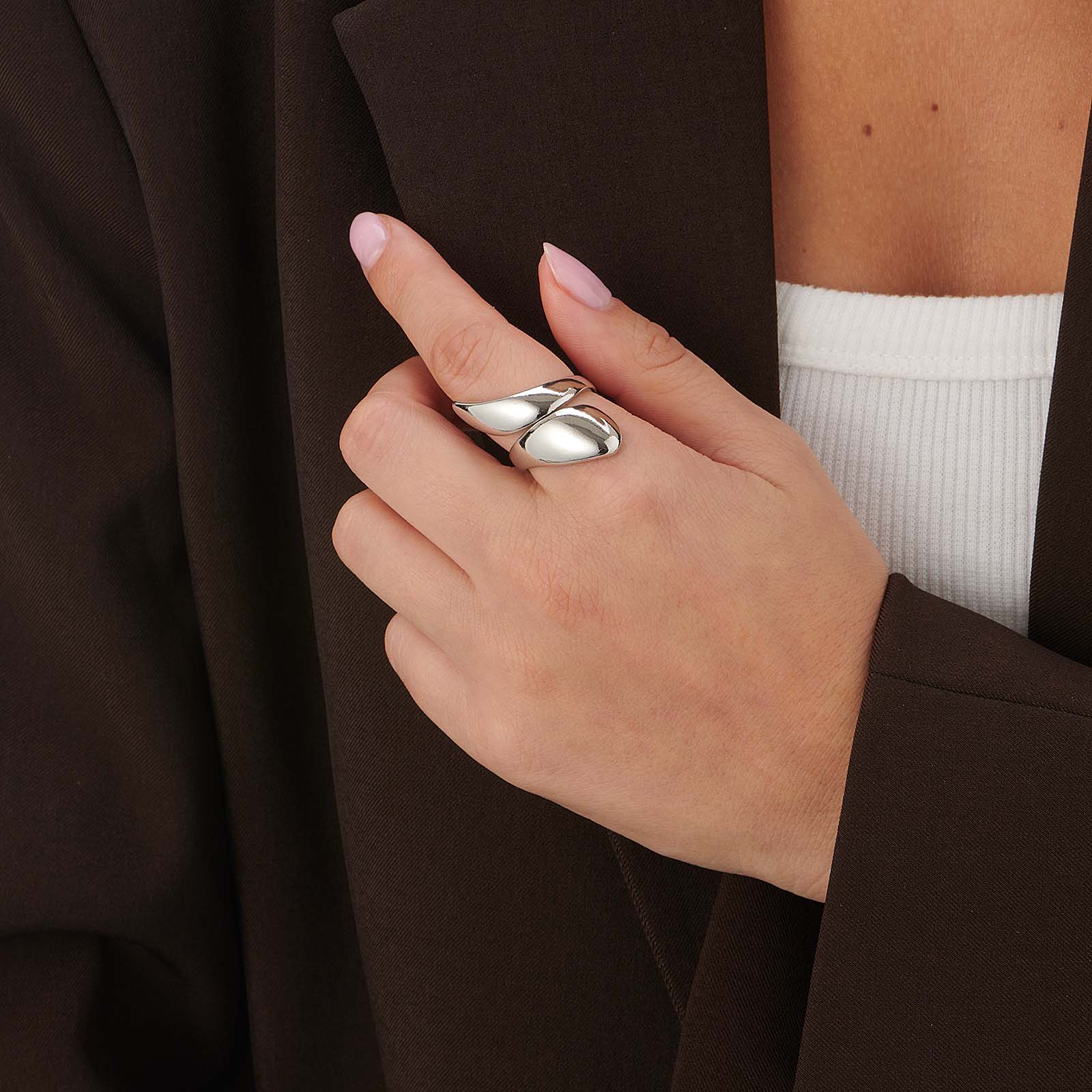 Silverfärgad ring, omlott