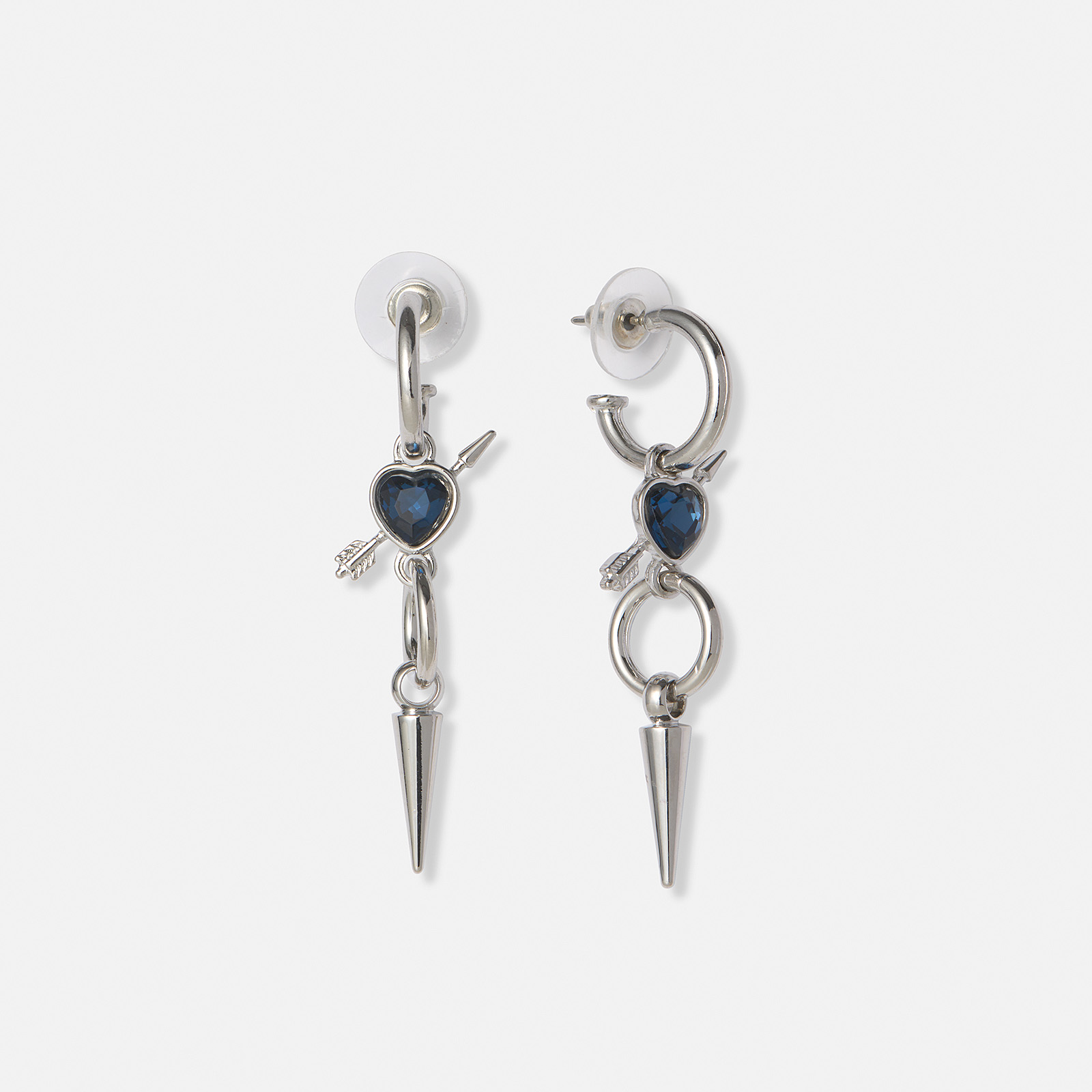 Silverfärgade örhängen, blått hjärta med pil - 50mm