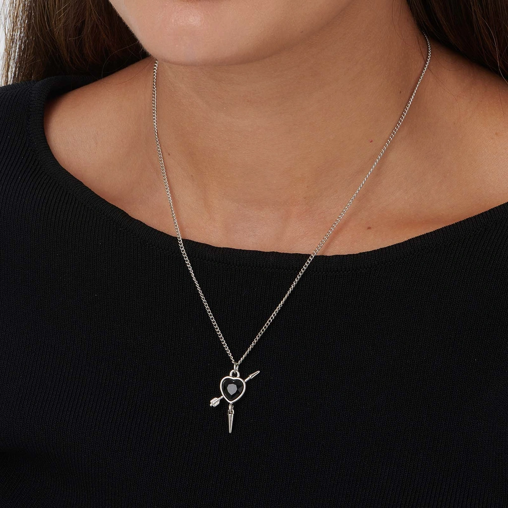 Silverfärgat halsband, svart hjärta med nit - 42+7cm