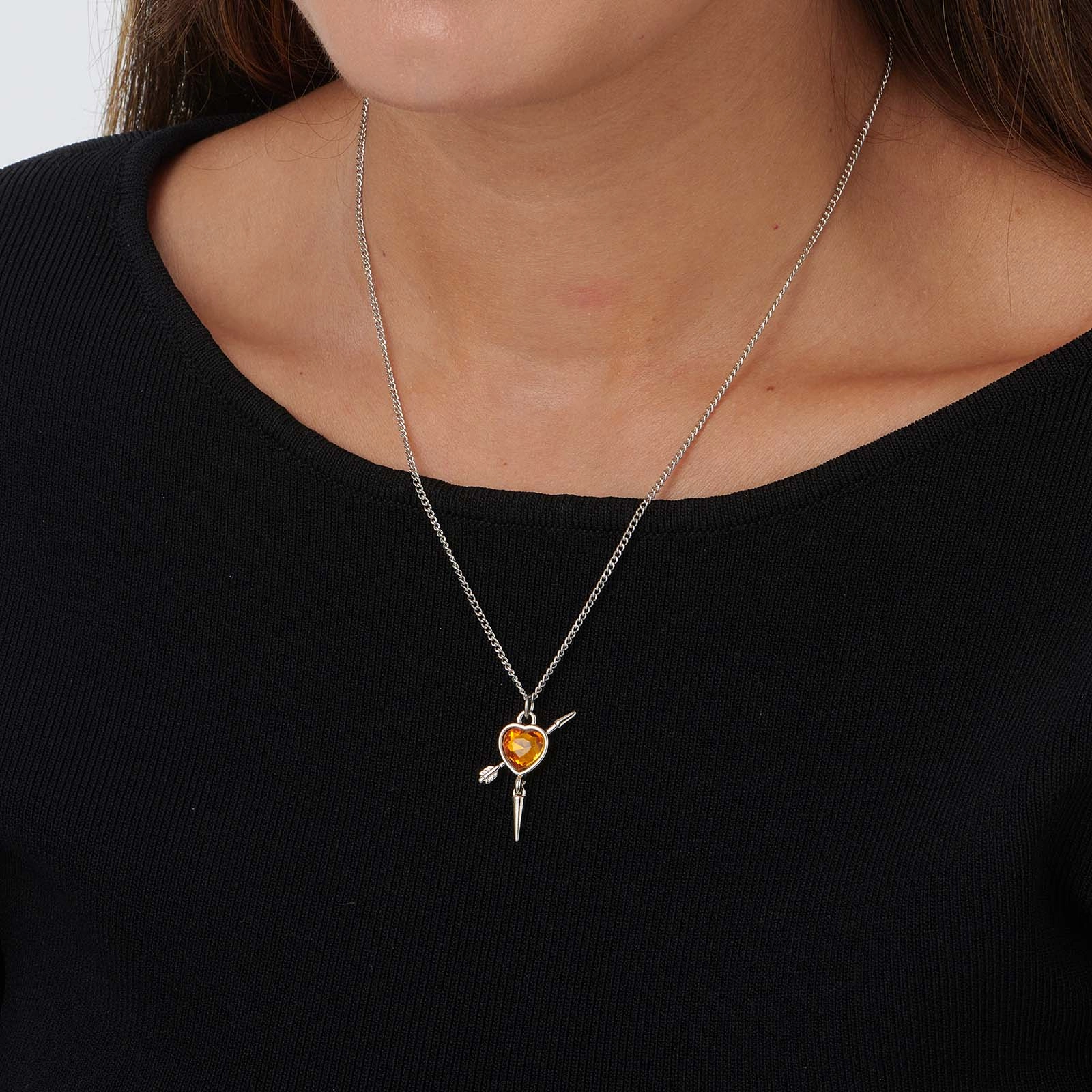 Silverfärgat halsband, orange hjärta med nit - 42+7cm