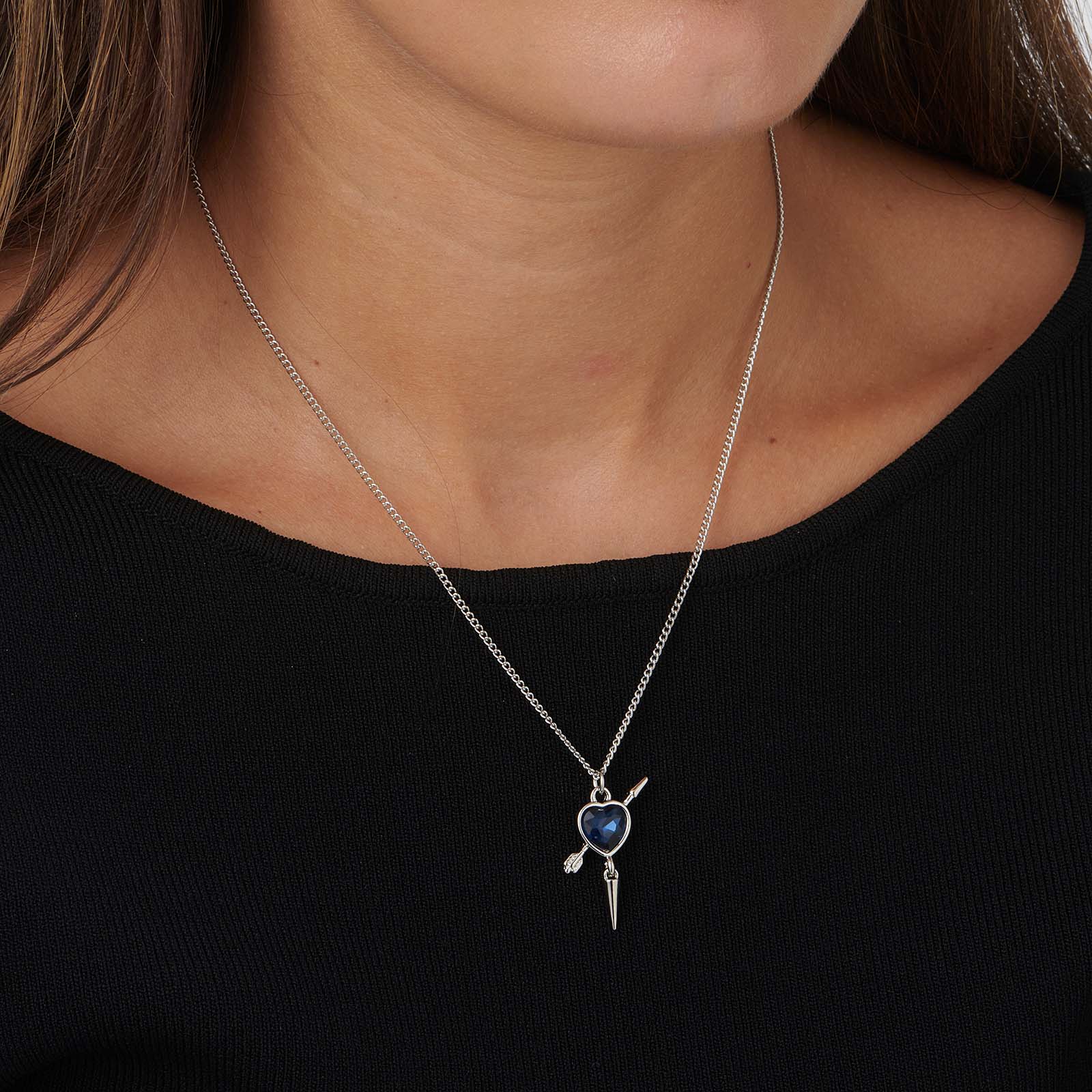 Silverfärgat halsband, blå hjärta med nit - 42+7cm