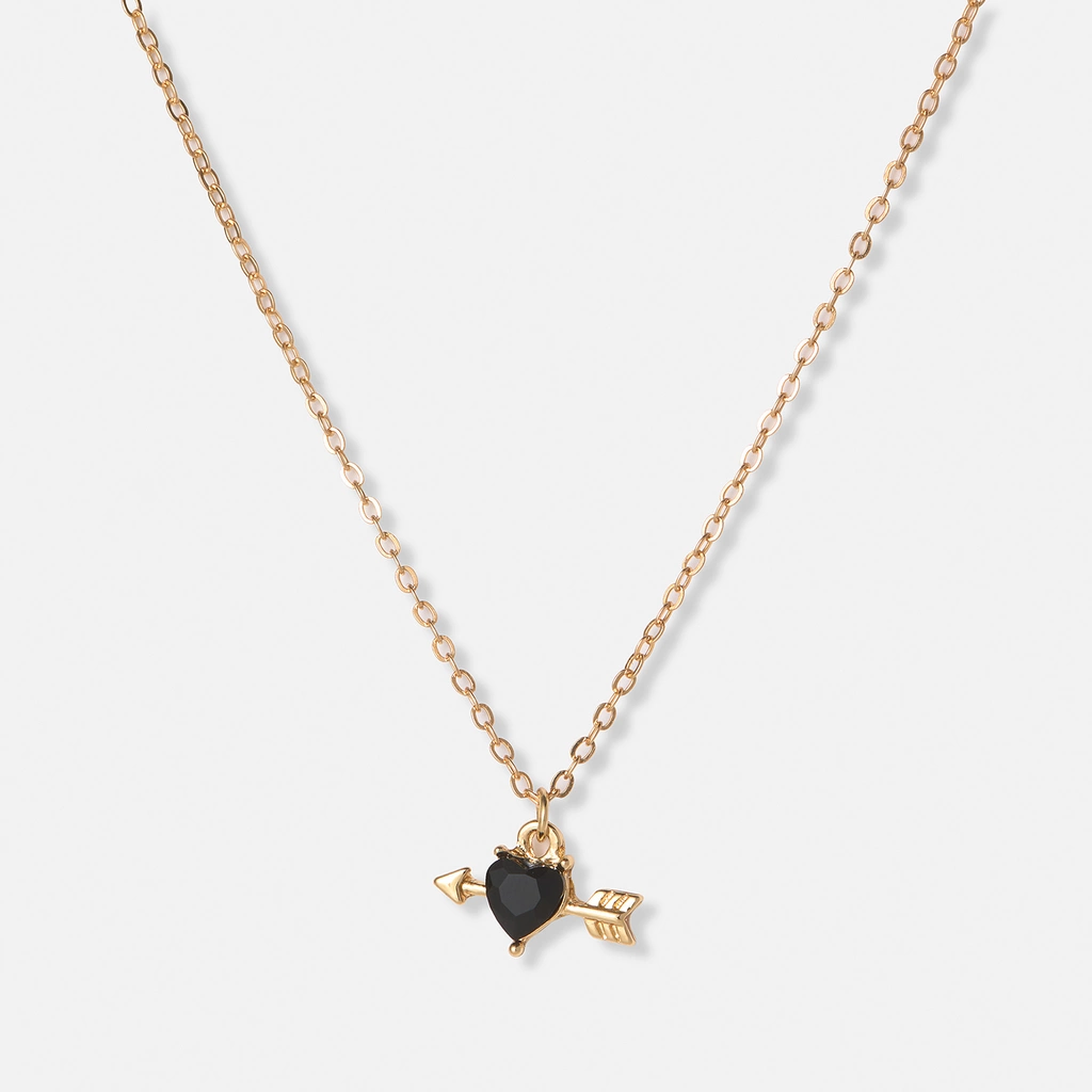 Guldfärgat halsband, svart hjärta med pil - 42+7cm