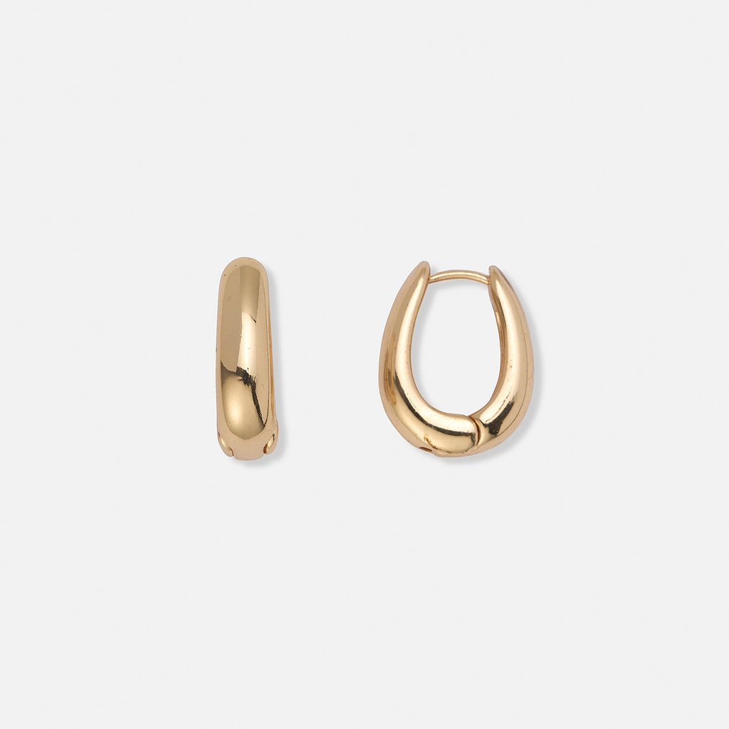 Breda guldfärgade U-formade hoops - 15x20mm
