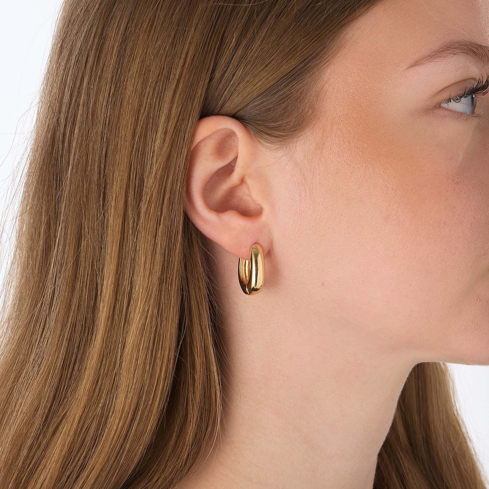 Breda guldfärgade U-formade hoops - 15x20mm