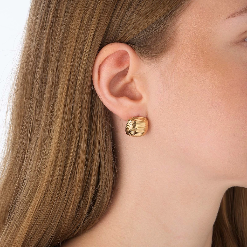 Guldfärgade örhängen, randiga fyrkanter - 15mm