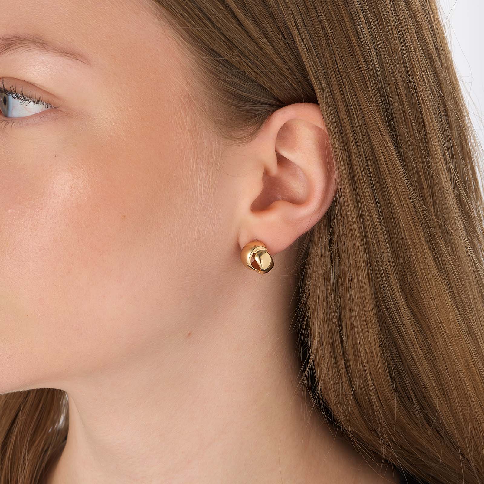 Guldfärgade C-hoops, knutar - 15mm